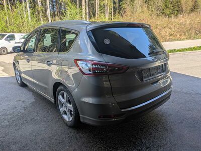Ford S-MAX Gebrauchtwagen