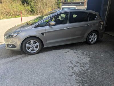 Ford S-MAX Gebrauchtwagen