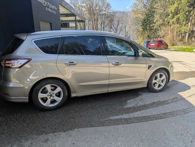 Ford S-MAX Gebrauchtwagen