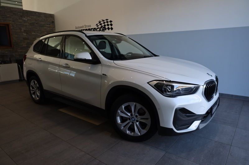 BMW X1 xDrive25e Advantage DAB LED RFK Navi Shz PDC