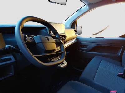 Peugeot Traveller Vorführwagen