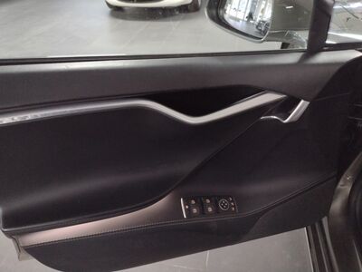 Tesla Model S Gebrauchtwagen