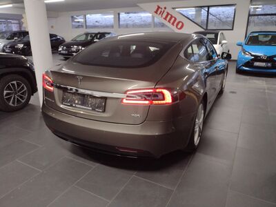 Tesla Model S Gebrauchtwagen