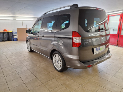 Ford Tourneo Courier Gebrauchtwagen