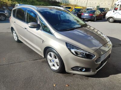 Ford S-MAX Gebrauchtwagen