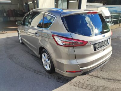 Ford S-MAX Gebrauchtwagen
