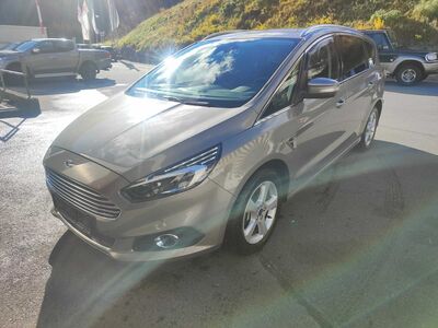 Ford S-MAX Gebrauchtwagen