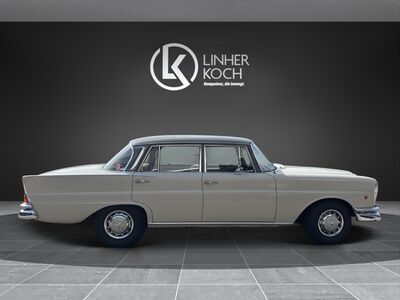 Mercedes-Benz 220 Gebrauchtwagen Mercedes-Benz 220 Gebrauchtwagen