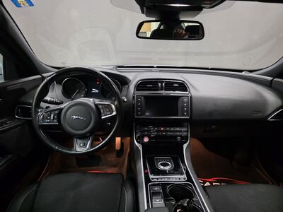 Jaguar XE Gebrauchtwagen
