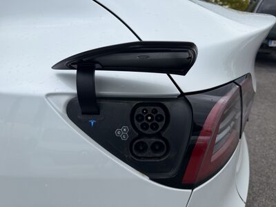 Tesla Model Y Gebrauchtwagen Tesla Model Y Gebrauchtwagen