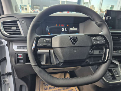 Peugeot Traveller Vorführwagen