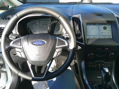 Ford S-MAX Gebrauchtwagen