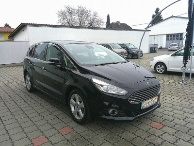 Ford S-MAX Gebrauchtwagen