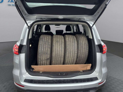 Ford S-MAX Gebrauchtwagen