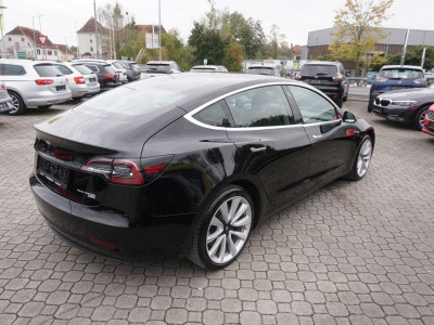 Tesla Model 3 Gebrauchtwagen