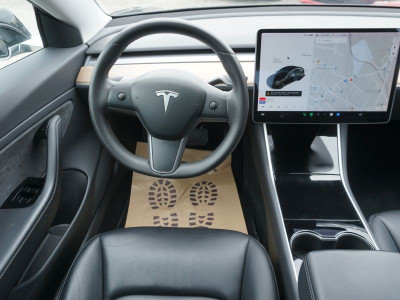 Tesla Model 3 Gebrauchtwagen