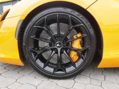 McLaren Artura Gebrauchtwagen