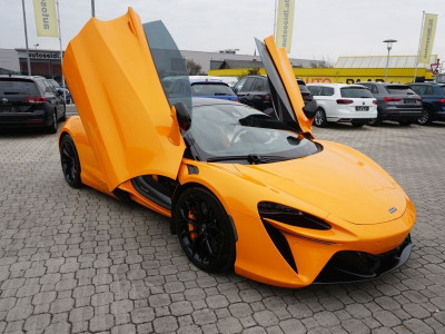 McLaren Artura Gebrauchtwagen