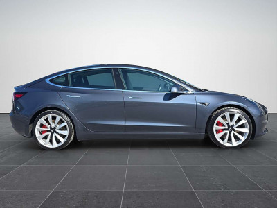 Tesla Model 3 Gebrauchtwagen