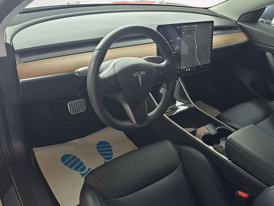 Tesla Model 3 Gebrauchtwagen