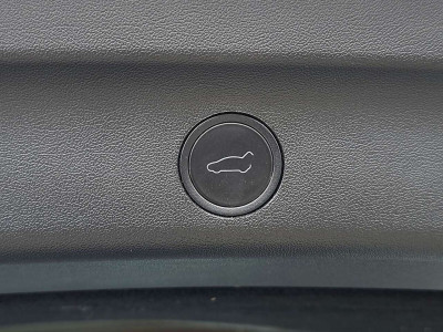 Tesla Model Y Gebrauchtwagen Tesla Model Y Gebrauchtwagen