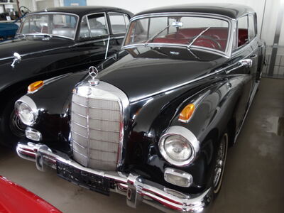 Rapid Classics: Eine Suche. Alle Oldtimer. 9 » Rapid Classics: Eine Suche. Alle Oldtimer. 300 D Adenauer W189