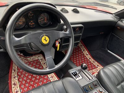 Ferrari 328 GTB/GTS Oldtimer