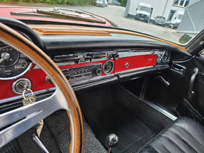 Mercedes-Benz SL Oldtimer Mercedes-Benz SL Oldtimer