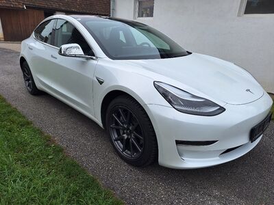 Tesla Model 3 Gebrauchtwagen