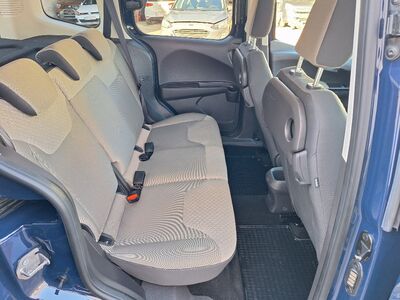 Ford Tourneo Courier Gebrauchtwagen