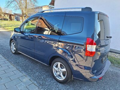 Ford Tourneo Courier Gebrauchtwagen