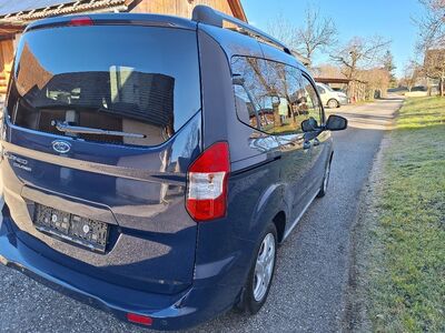 Ford Tourneo Courier Gebrauchtwagen