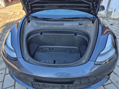 Tesla Model 3 Gebrauchtwagen