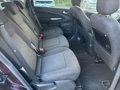 Ford S-MAX Gebrauchtwagen