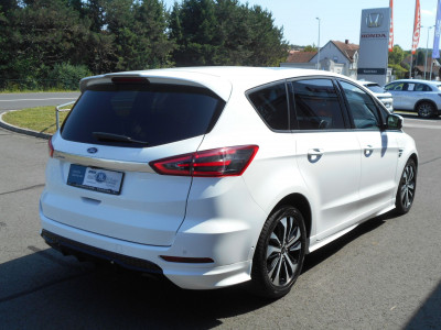 Ford S-MAX Gebrauchtwagen