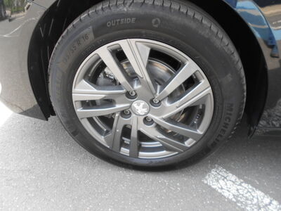 Peugeot 208 Gebrauchtwagen