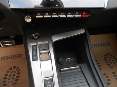 Peugeot 408 Jahreswagen Peugeot 408 Jahreswagen