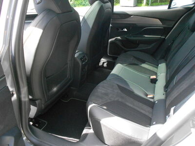 Peugeot 408 Jahreswagen Peugeot 408 Jahreswagen