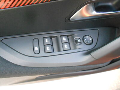 Peugeot 2008 Gebrauchtwagen Peugeot 2008 Gebrauchtwagen