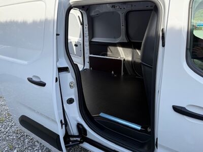 Peugeot Partner Vorführwagen