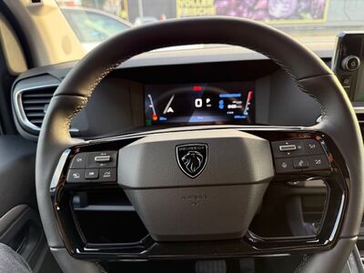 Peugeot Traveller Neuwagen