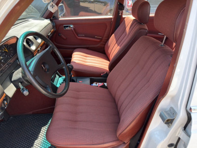 Mercedes-Benz 230 Gebrauchtwagen