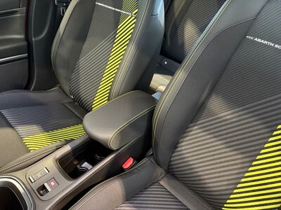 Abarth 600e Neuwagen Abarth 600e Neuwagen