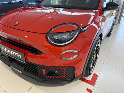 Abarth 600e Neuwagen Abarth 600e Neuwagen