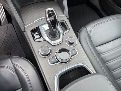Alfa Romeo Stelvio Gebrauchtwagen