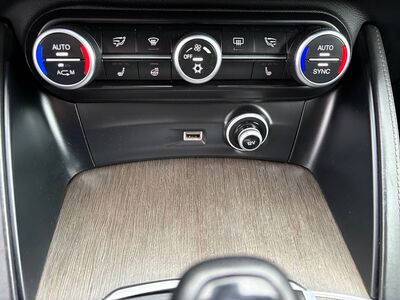 Alfa Romeo Stelvio Gebrauchtwagen