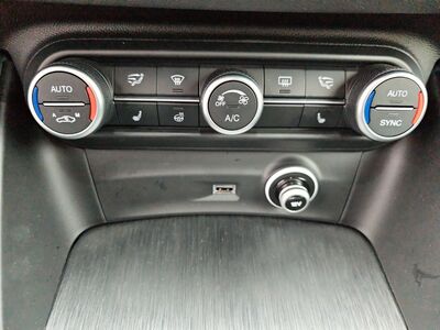 Alfa Romeo Stelvio Gebrauchtwagen Alfa Romeo Stelvio Gebrauchtwagen