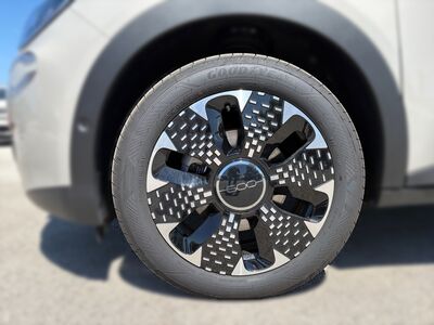 Fiat 600 Vorführwagen Fiat 600 Vorführwagen
