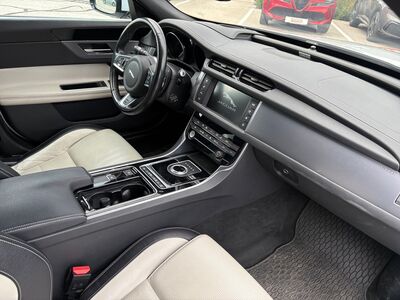 Jaguar XF Gebrauchtwagen