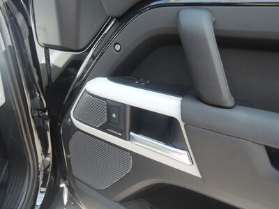 Land Rover Defender Jahreswagen Land Rover Defender Jahreswagen